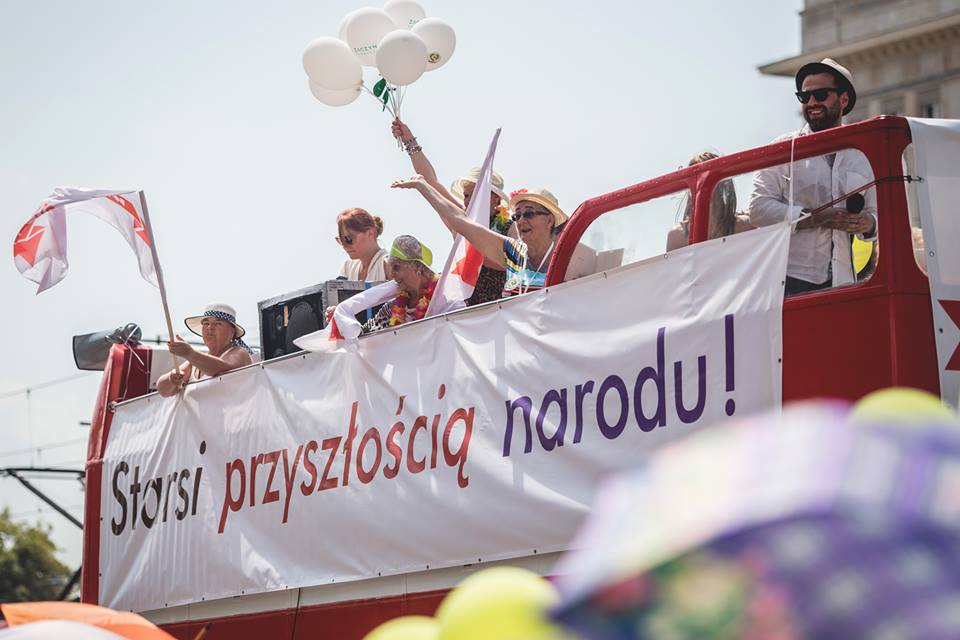 Parada Seniorów 2016 i Piknik Pokoleń 2016 fot. Magdalena Starowieyska i Darek Golik (33)